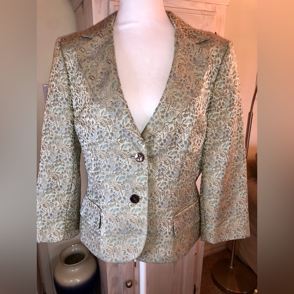 Elegant Brocade Cropped Blazer in Tan, Gold, and Blue